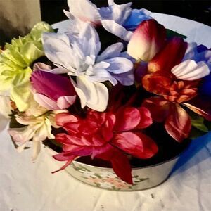 Please read! Multicolor artificial Flower Basket Door Decoration Dahlias Tulips